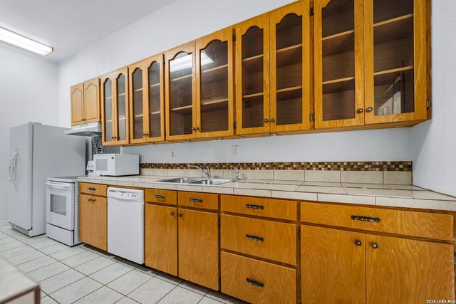 2212 FM 466, Seguin, TX 78155