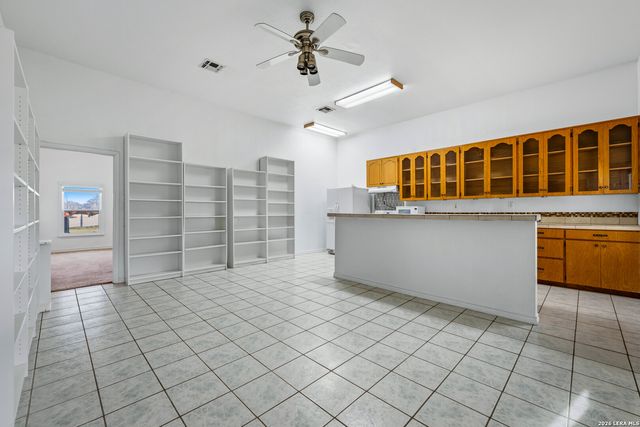 2212 FM 466, Seguin, TX 78155