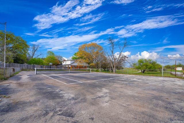 2212 FM 466, Seguin, TX 78155