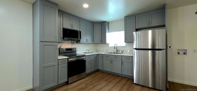 8836 Valencia St, Spring Valley, CA 91977