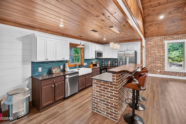 825829 Willow Brook Way, Gatlinburg, TN 37738