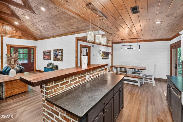 825829 Willow Brook Way, Gatlinburg, TN 37738