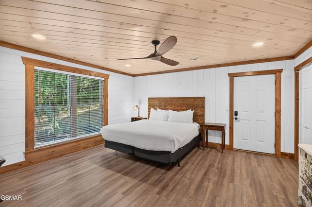825829 Willow Brook Way, Gatlinburg, TN 37738