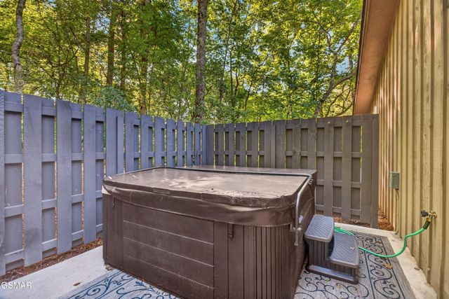 825829 Willow Brook Way, Gatlinburg, TN 37738