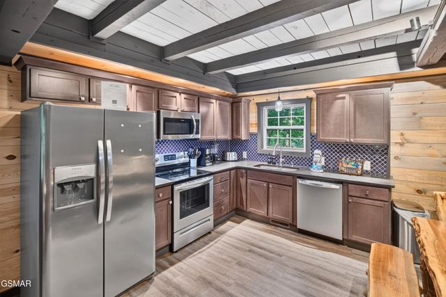825829 Willow Brook Way, Gatlinburg, TN 37738