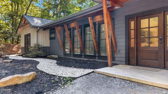 825829 Willow Brook Way, Gatlinburg, TN 37738