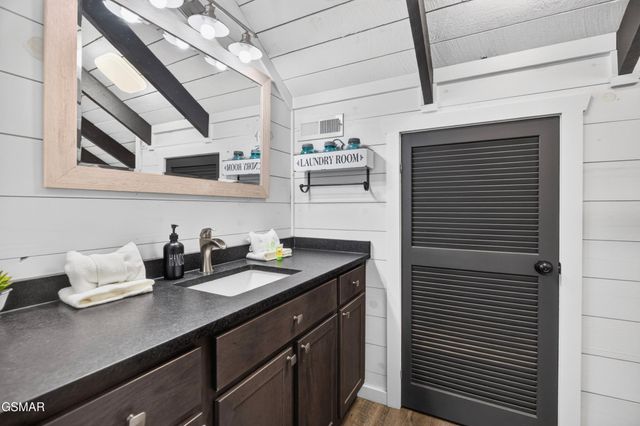 825829 Willow Brook Way, Gatlinburg, TN 37738