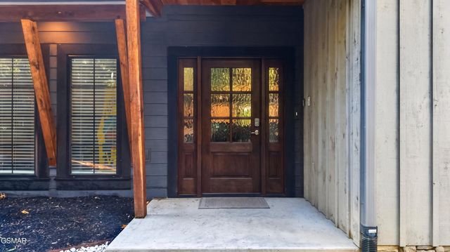 825829 Willow Brook Way, Gatlinburg, TN 37738
