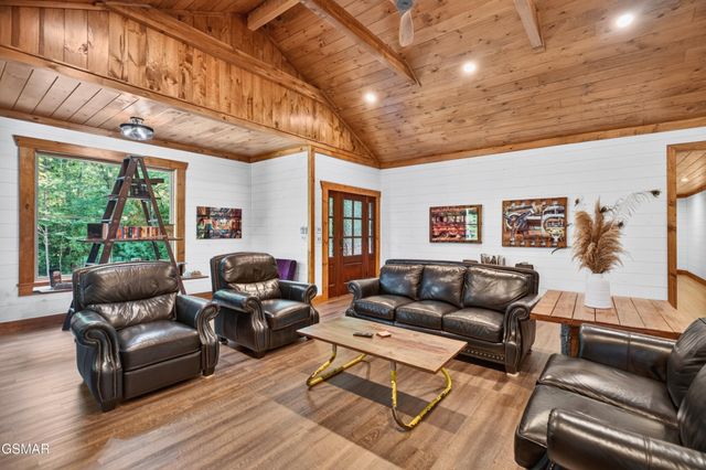 825829 Willow Brook Way, Gatlinburg, TN 37738