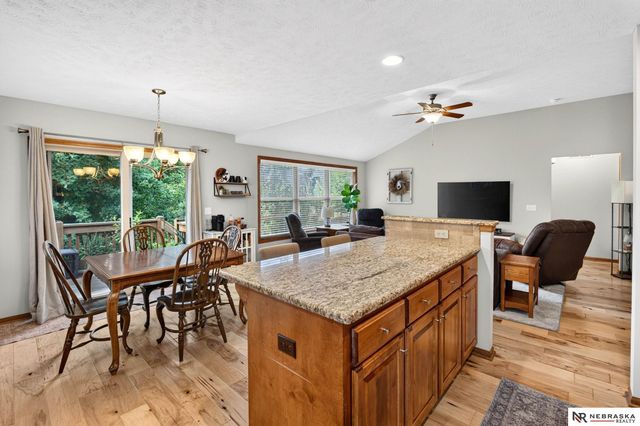 19105 Ohio Street, Omaha, NE 68022