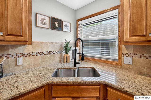 19105 Ohio Street, Omaha, NE 68022