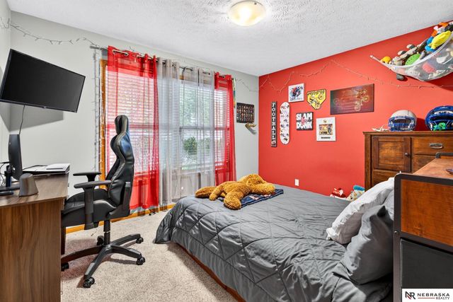 19105 Ohio Street, Omaha, NE 68022