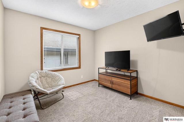 19105 Ohio Street, Omaha, NE 68022