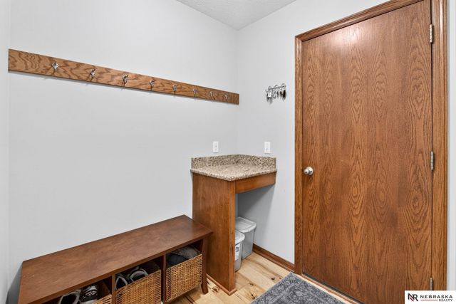 19105 Ohio Street, Omaha, NE 68022