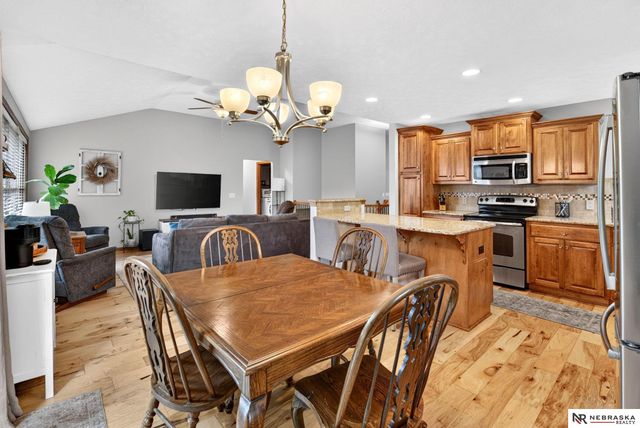 19105 Ohio Street, Omaha, NE 68022
