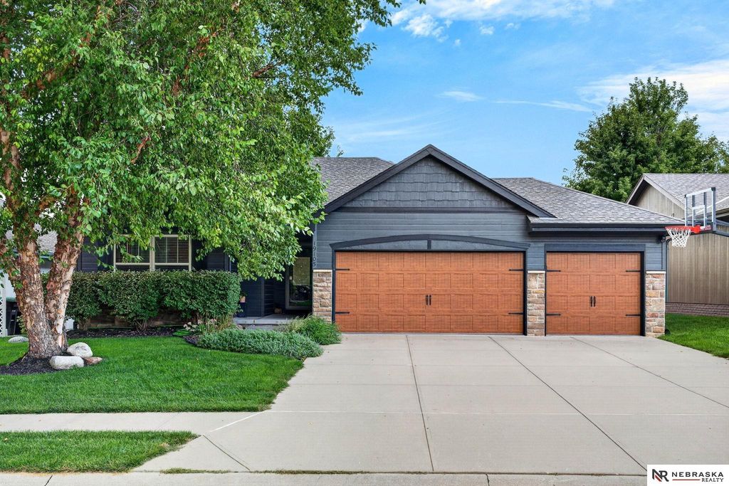 19105 Ohio Street, Omaha, NE 68022
