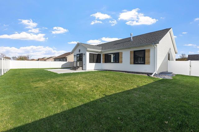 380 Lakewood STREET, West Salem, WI 54669
