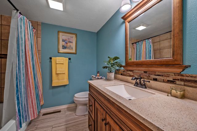 127 W Eagleview Circle, Pottsboro, TX 75076