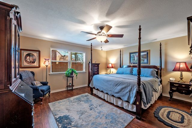 127 W Eagleview Circle, Pottsboro, TX 75076