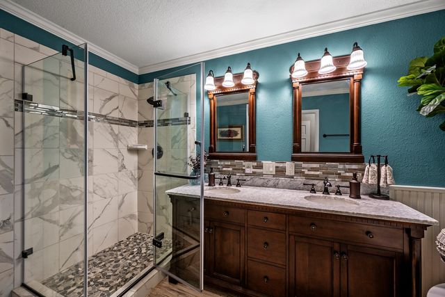 127 W Eagleview Circle, Pottsboro, TX 75076