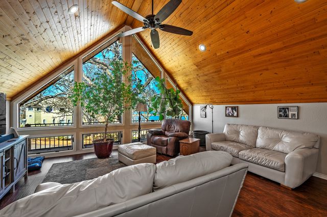 127 W Eagleview Circle, Pottsboro, TX 75076