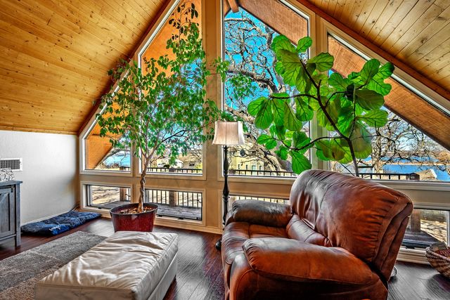 127 W Eagleview Circle, Pottsboro, TX 75076