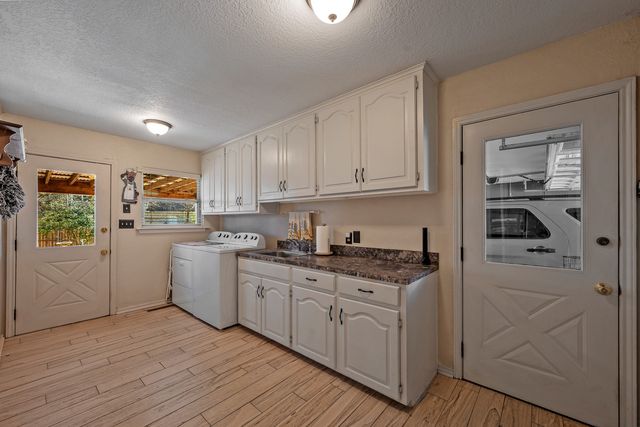 127 W Eagleview Circle, Pottsboro, TX 75076