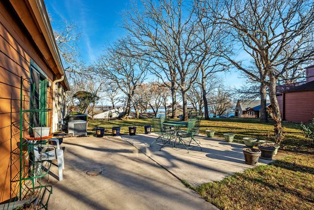 127 W Eagleview Circle, Pottsboro, TX 75076