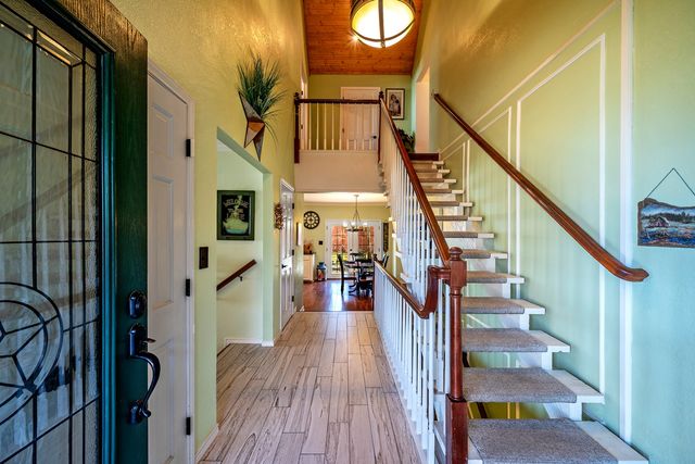 127 W Eagleview Circle, Pottsboro, TX 75076