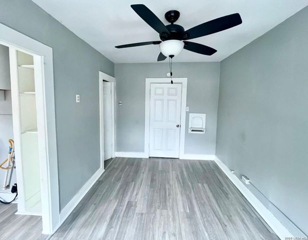 217 Lotus St Apt 4, San Antonio, TX 78210