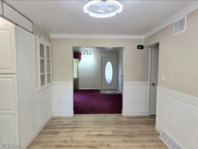 1702 Bears Den Road, Youngstown, OH 44511