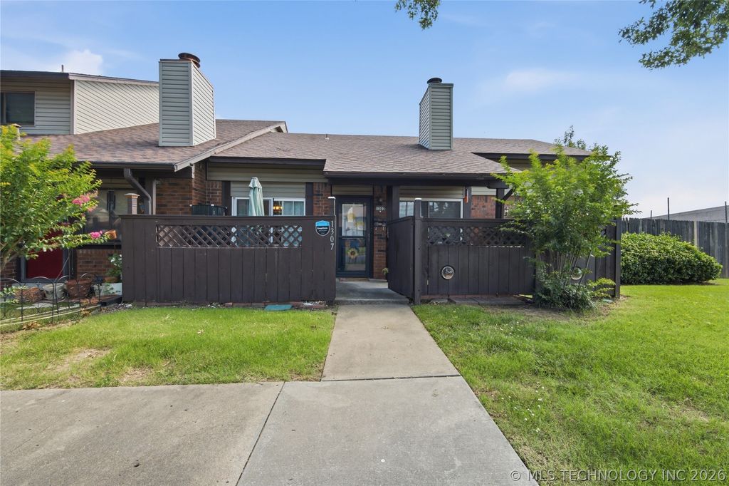 1307 S 111th East Avenue 30-4A, Tulsa, OK 74104