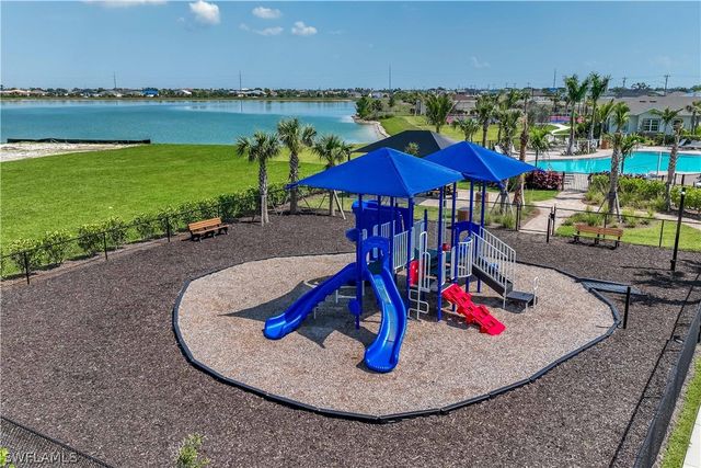 551 Spring Hill Lake LOOP, Cape Coral, FL 33993