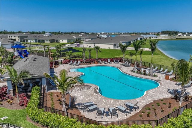 551 Spring Hill Lake LOOP, Cape Coral, FL 33993