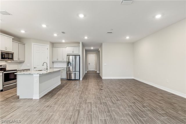 551 Spring Hill Lake LOOP, Cape Coral, FL 33993