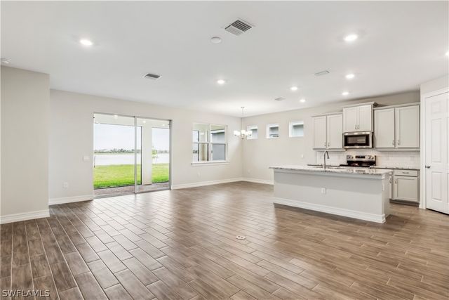 551 Spring Hill Lake LOOP, Cape Coral, FL 33993