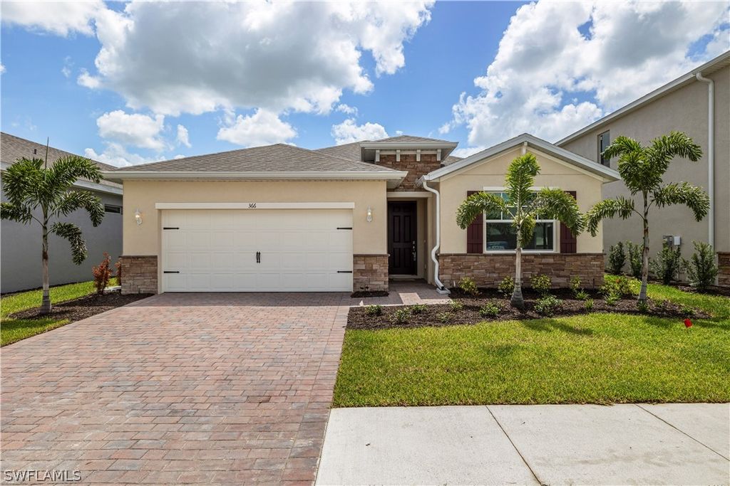 551 Spring Hill Lake LOOP, Cape Coral, FL 33993