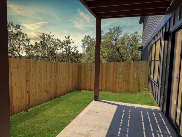 4103 Mountain View DR, Kingsland, TX 78639