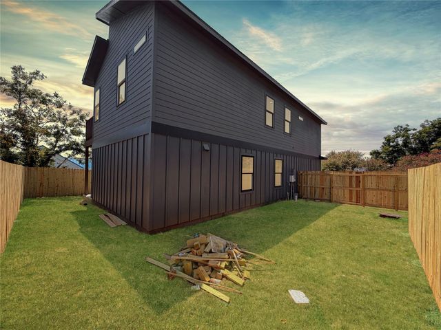4103 Mountain View DR, Kingsland, TX 78639