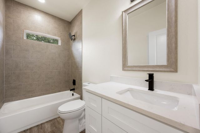 4103 Mountain View DR, Kingsland, TX 78639