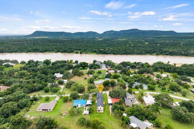 4103 Mountain View DR, Kingsland, TX 78639