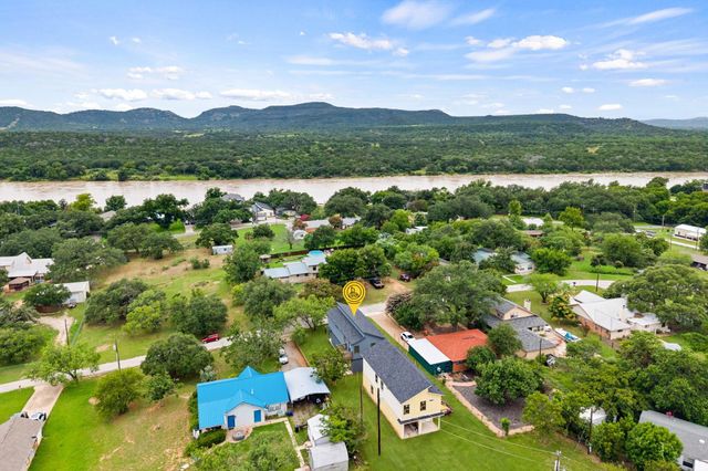 4103 Mountain View DR, Kingsland, TX 78639