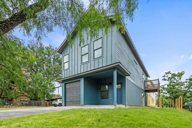 4103 Mountain View DR, Kingsland, TX 78639