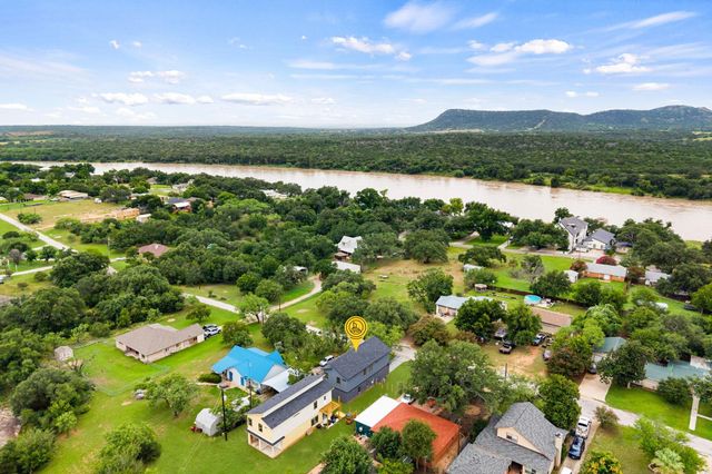 4103 Mountain View DR, Kingsland, TX 78639