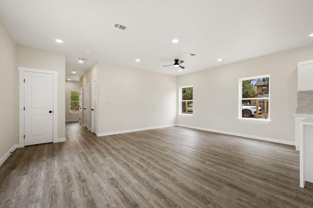 4103 Mountain View DR, Kingsland, TX 78639