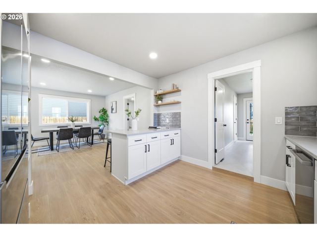 1925 Se SHERRETT St, Portland, OR 97202