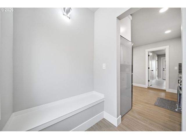 1925 Se SHERRETT St, Portland, OR 97202