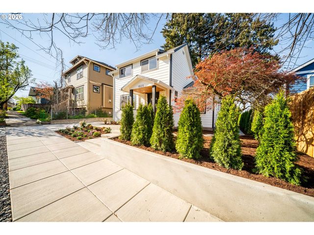 1925 Se SHERRETT St, Portland, OR 97202