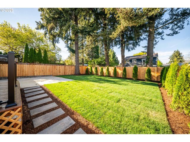 1925 Se SHERRETT St, Portland, OR 97202