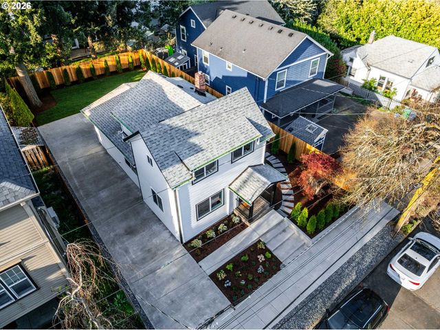 1925 Se SHERRETT St, Portland, OR 97202